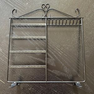 Metal jewelry holder